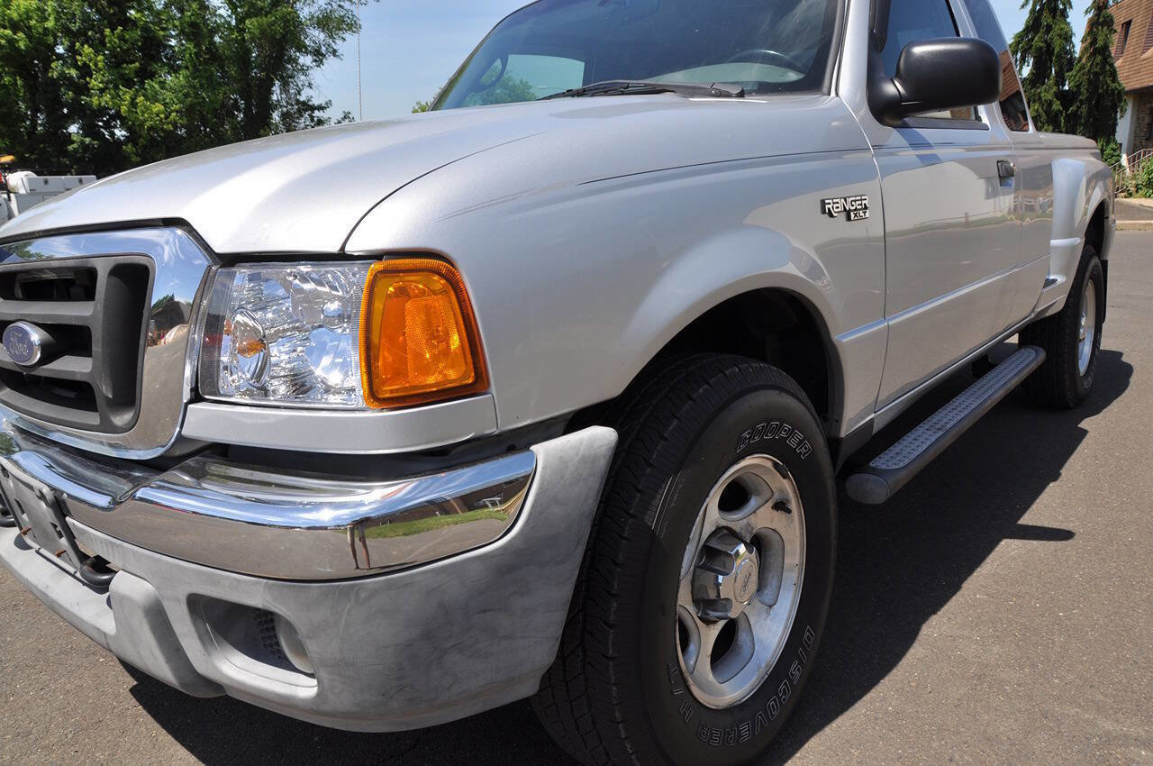 Used 2004 Ford Ranger XLT AWD/4WD image 2