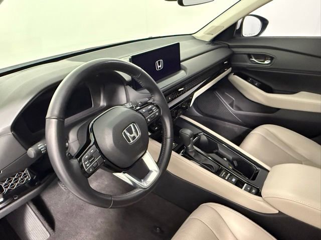 Used 2023 Honda Accord Touring image 16