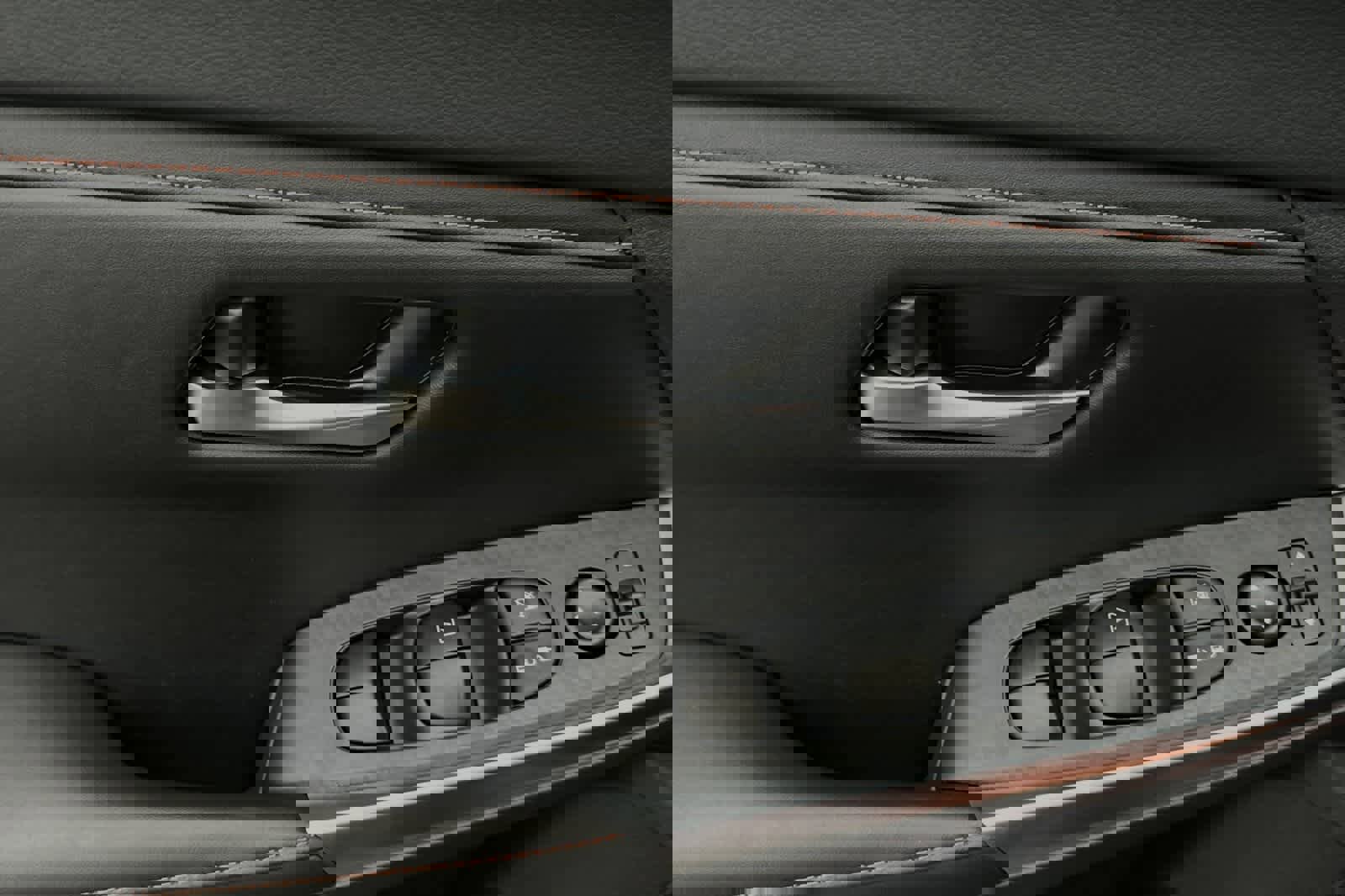 New 2025 Nissan Sentra SR w/ SR Premium Package image 13