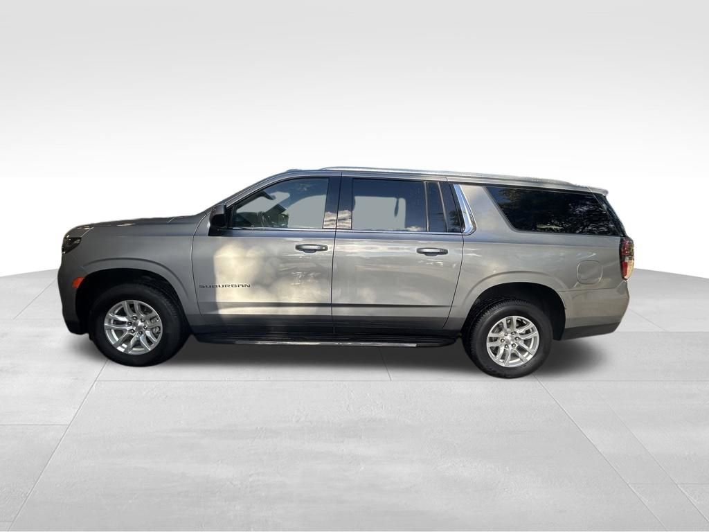 Used 2023 Chevrolet Suburban LT image 7