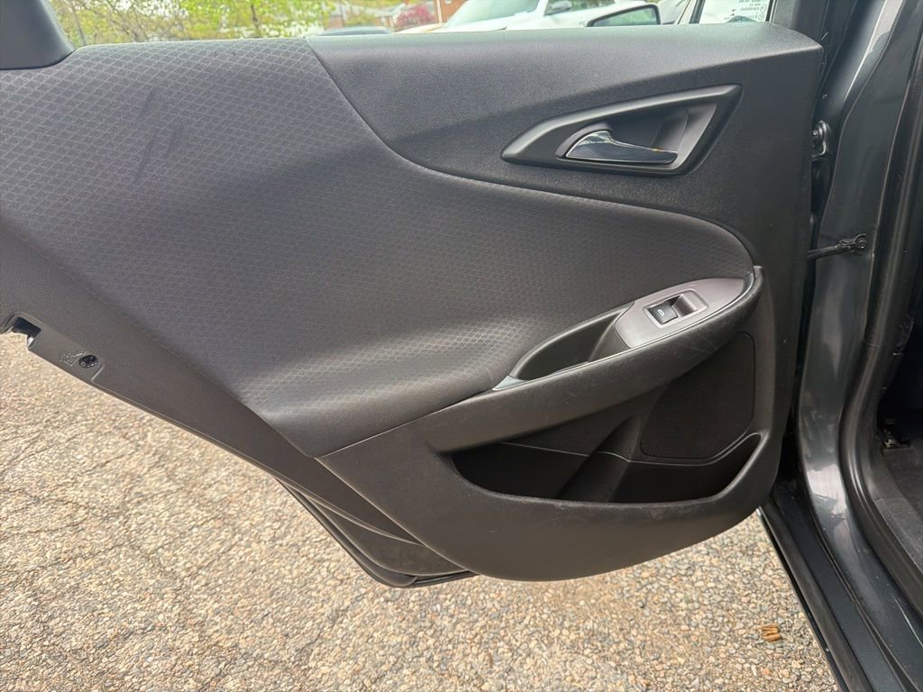 Used 2018 Chevrolet Malibu LT FWD image 16