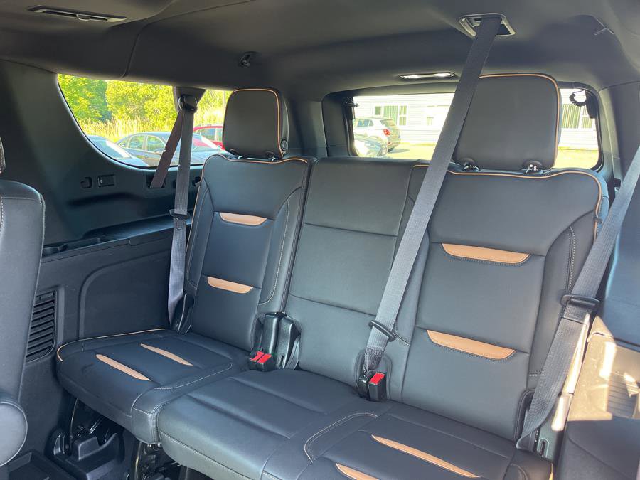 Used 2023 GMC Yukon XL AT4 w/ AT4 Premium Package image 6