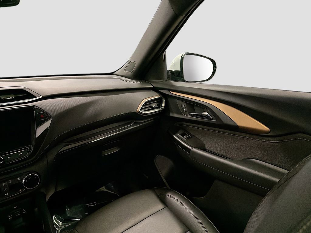 Used 2023 Chevrolet TrailBlazer ACTIV w/ Sun and Liftgate Package image 25