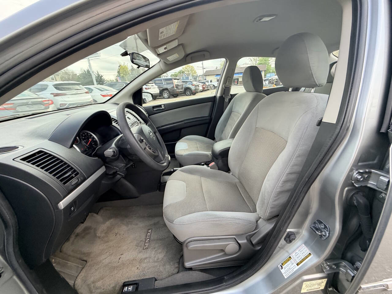 Used 2011 Nissan Sentra 2.0 S FWD image 31