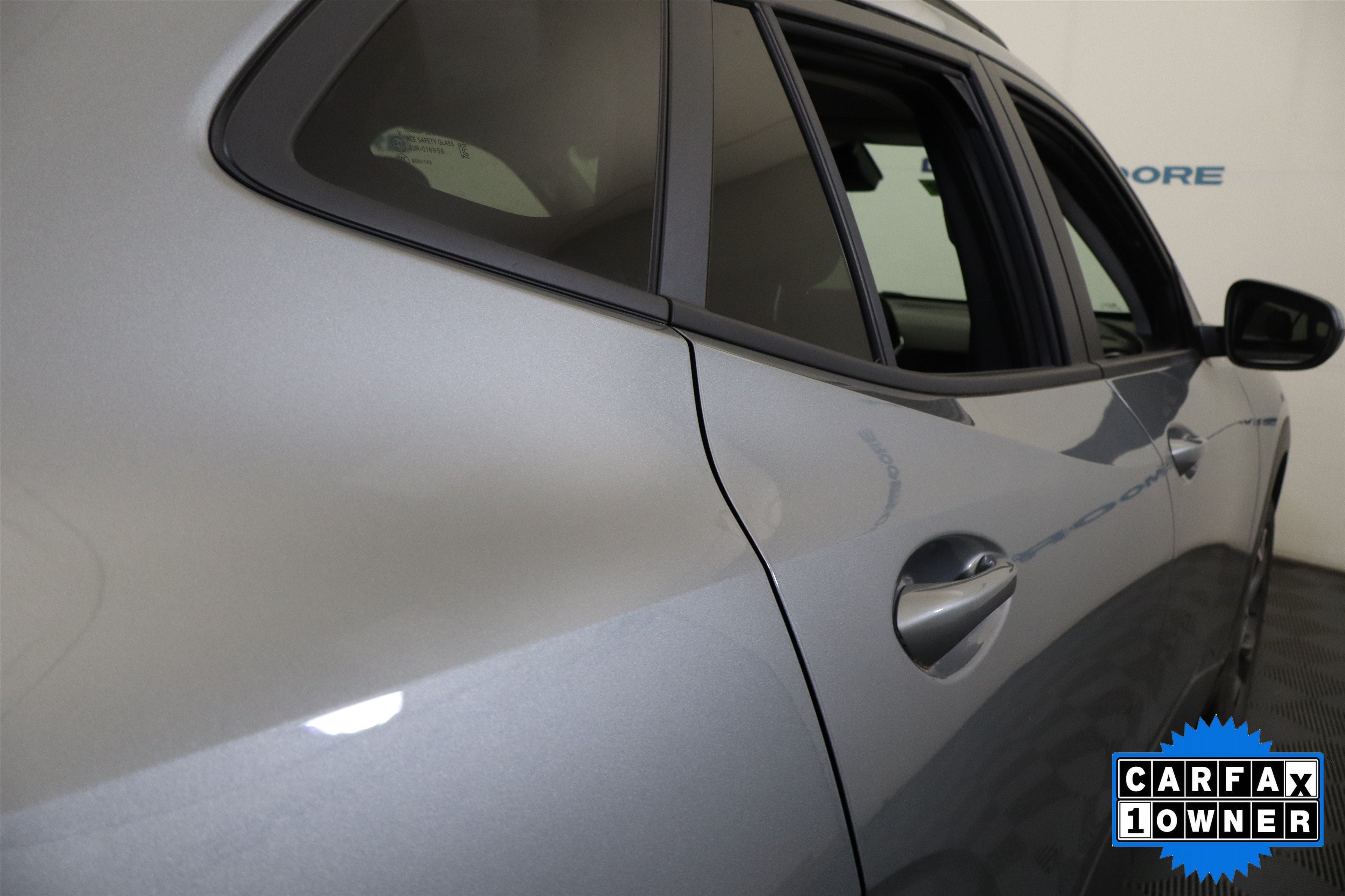 Used 2025 Chevrolet Trax LT FWD image 7
