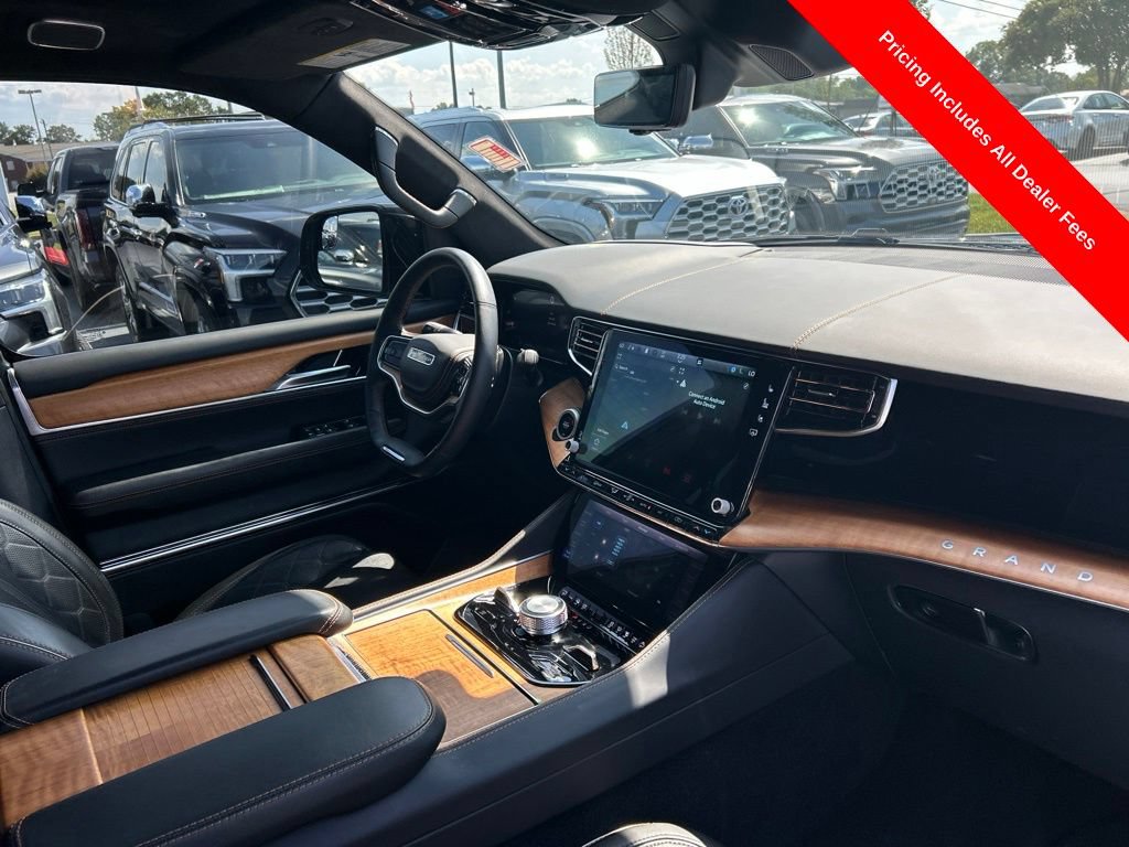 Used 2024 Jeep Grand Wagoneer Series III AWD/4WD image 24