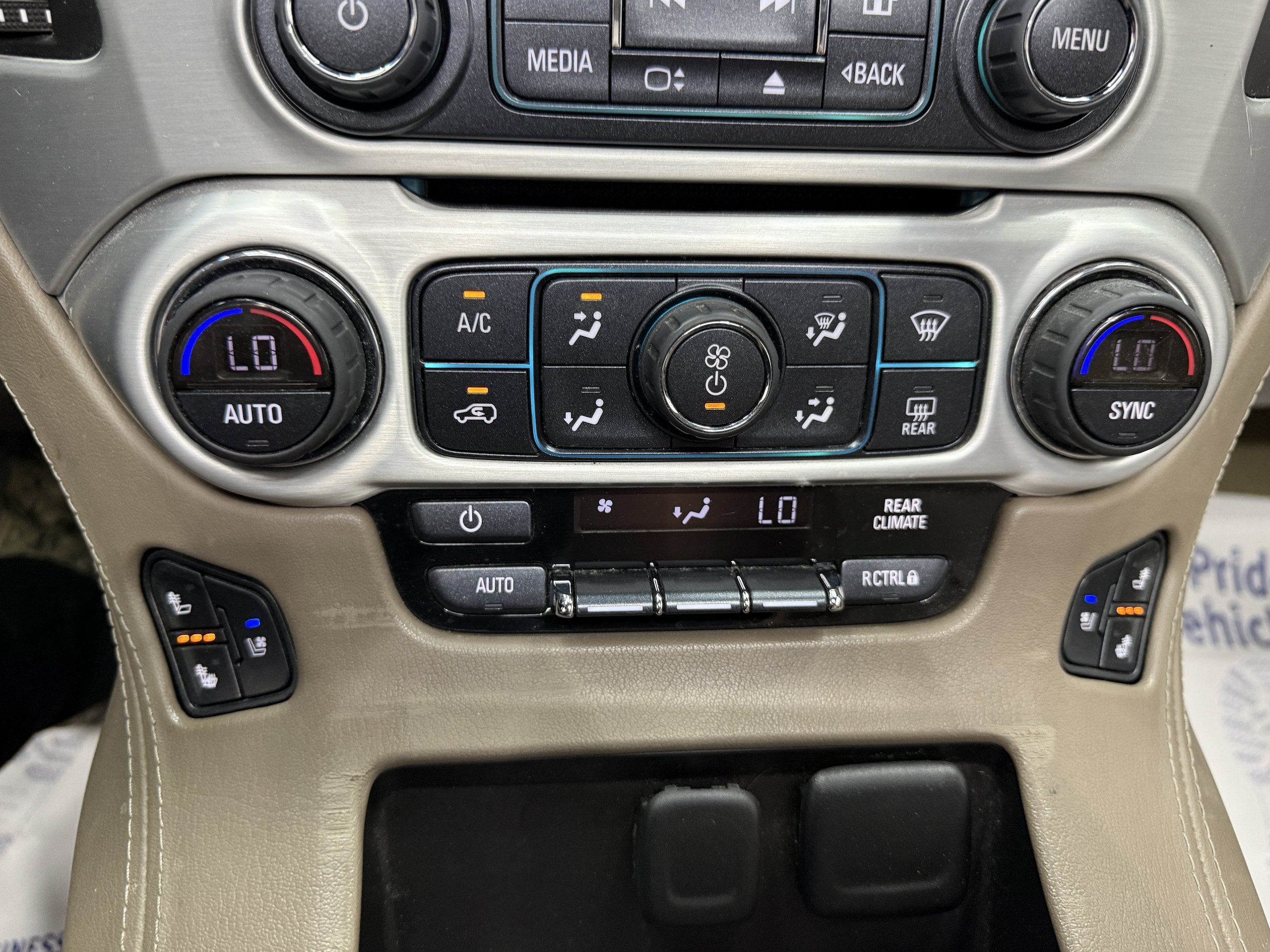 Used 2017 GMC Yukon SLT AWD/4WD image 21