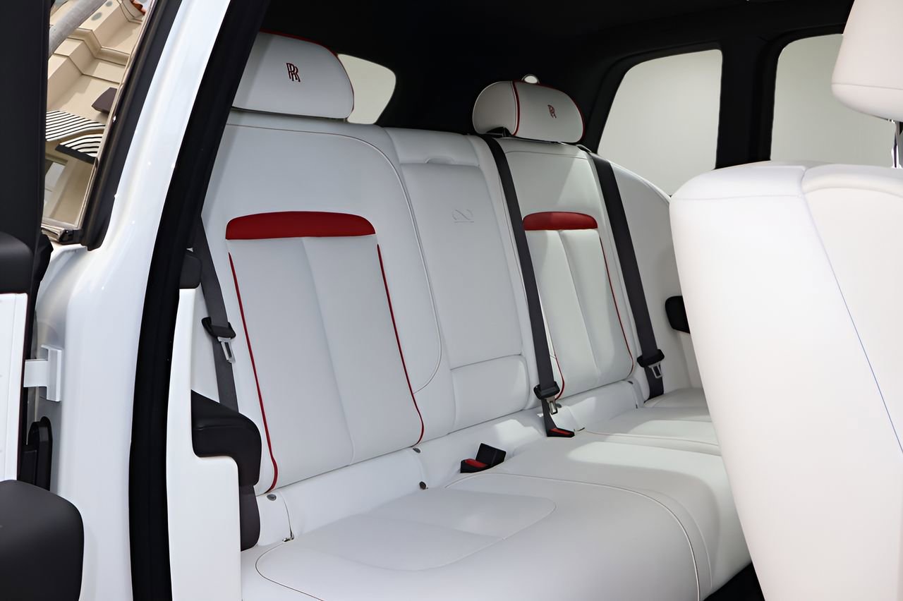 New 2026 Rolls-Royce Cullinan Black Badge AWD/4WD image 23