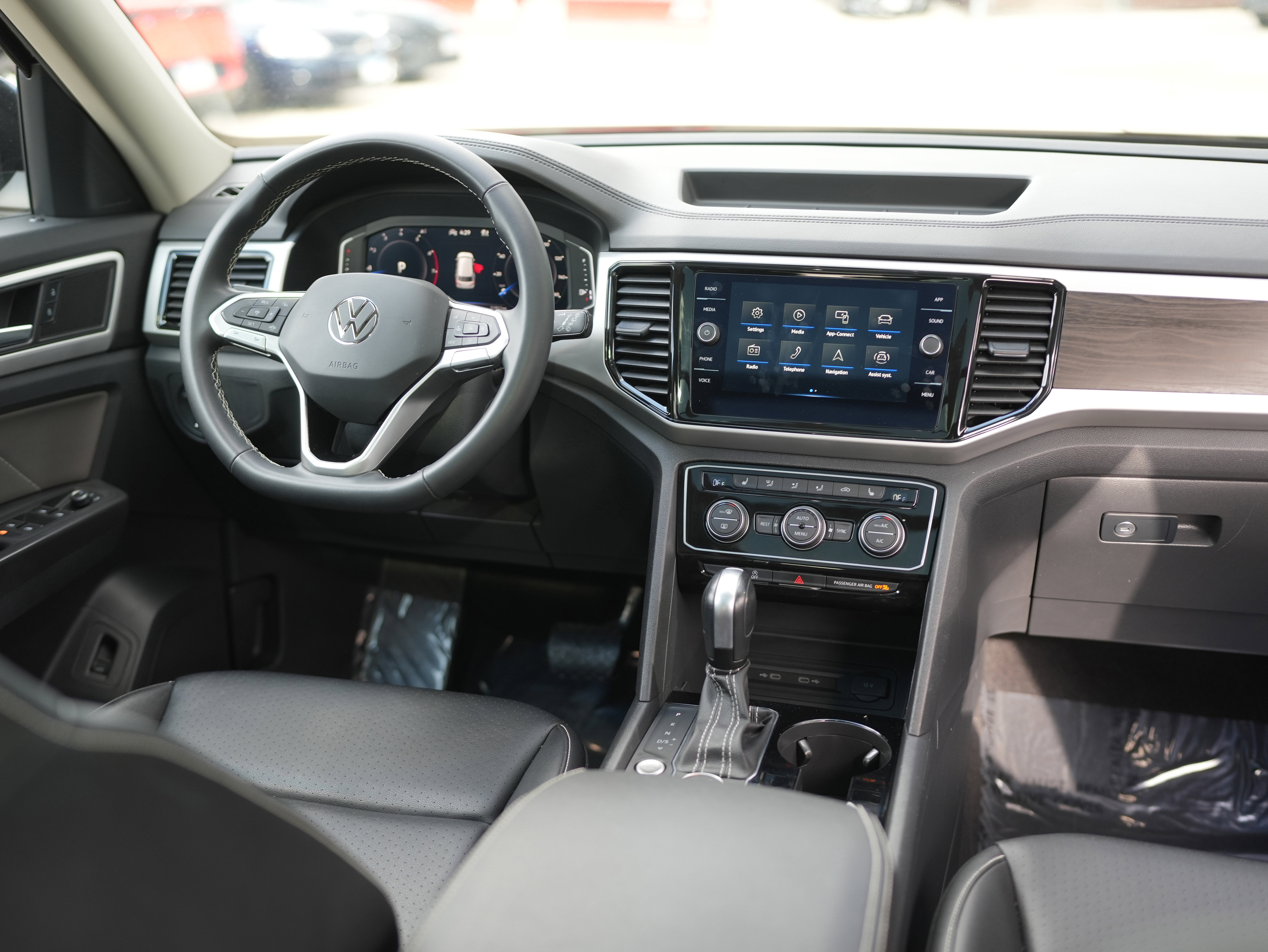 Certified 2023 Volkswagen Atlas SE w/ Panoramic Sunroof Package image 26