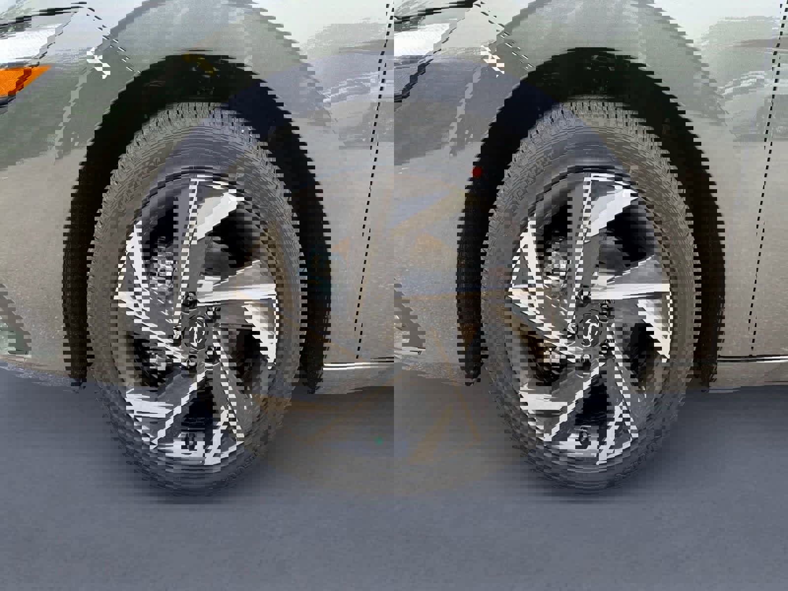 New 2025 Hyundai Elantra SEL image 9