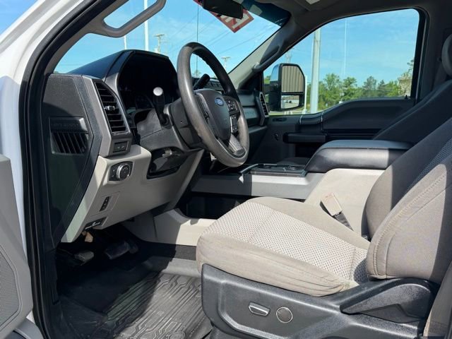 Used 2019 Ford F350 XLT w/ XLT Premium Package image 14