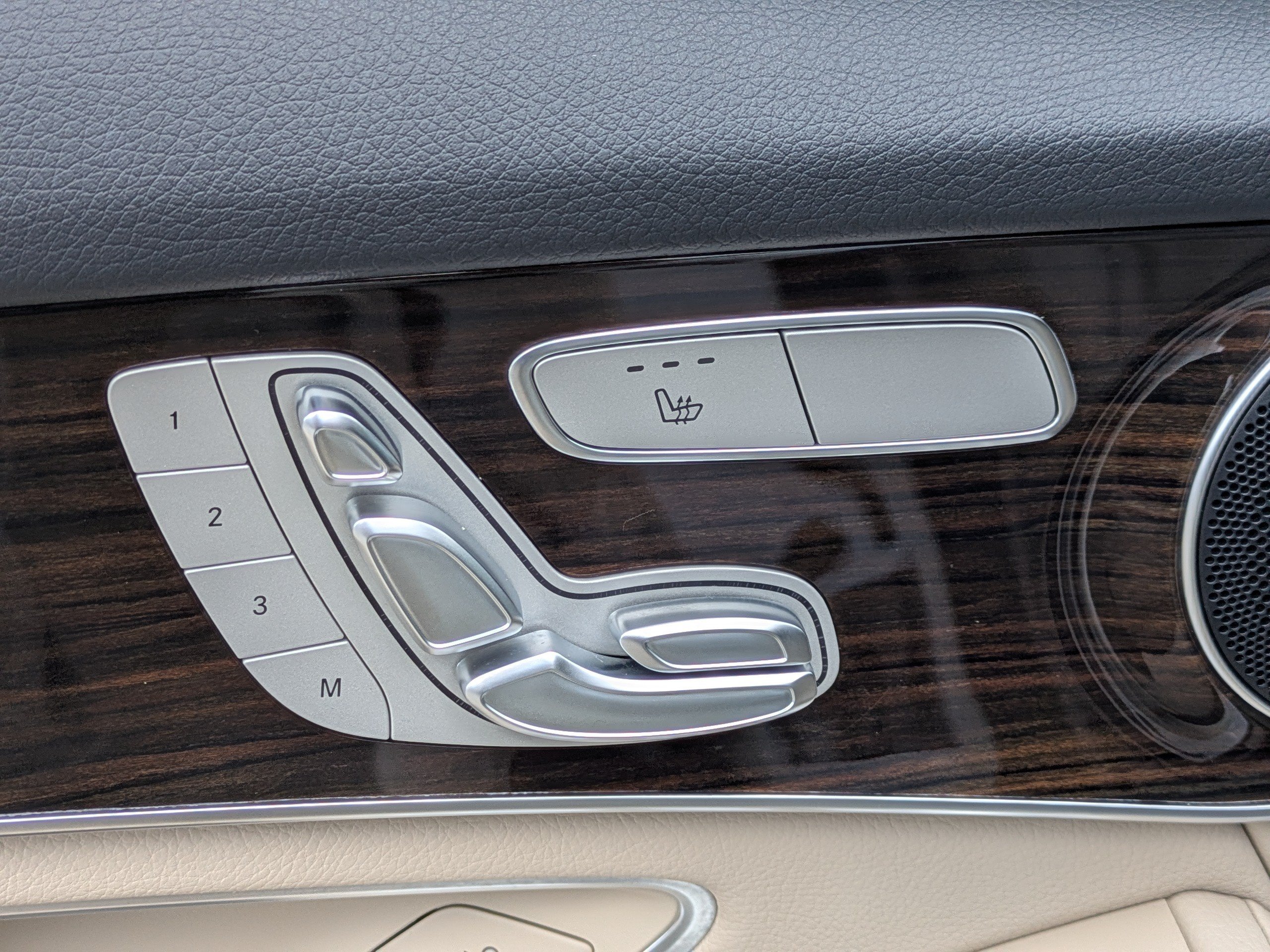 Used 2022 Mercedes-Benz GLC 300 image 19