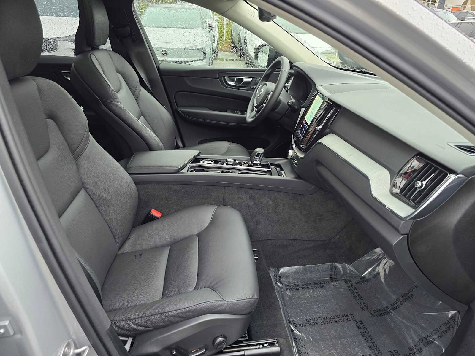 Certified 2025 Volvo XC60 B5 Plus image 11