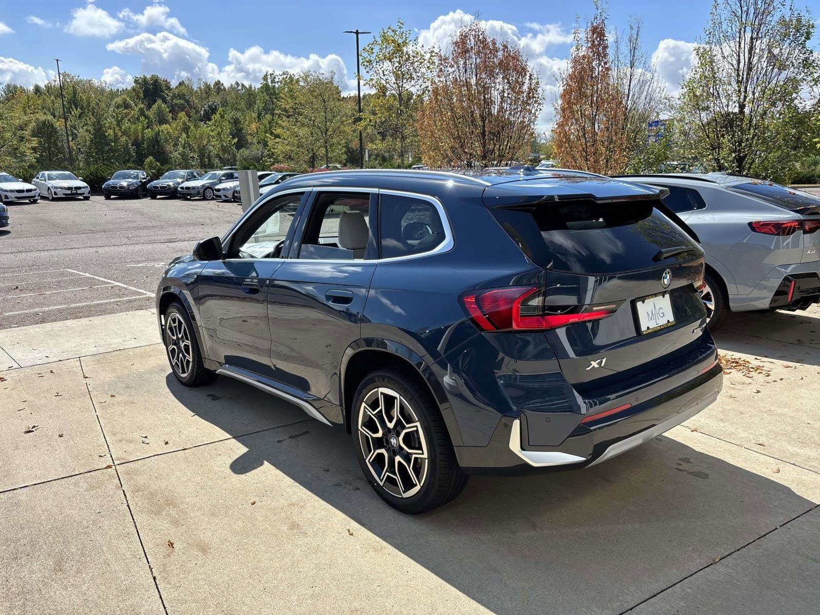 New 2026 BMW X1 xDrive28i w/ Technology Package AWD/4WD image 5