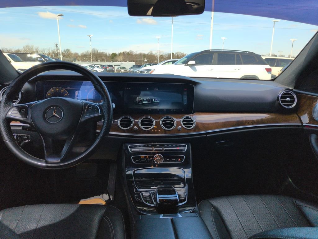 Used 2018 Mercedes-Benz E 300 4MATIC image 13