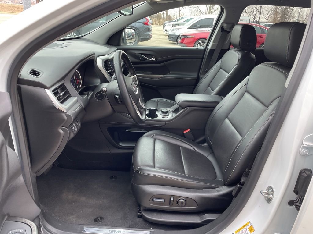 Used 2023 GMC Acadia SLT image 8