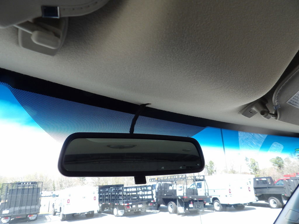 Used 2021 Chevrolet Express 3500 w/ Driver Convenience Package image 23