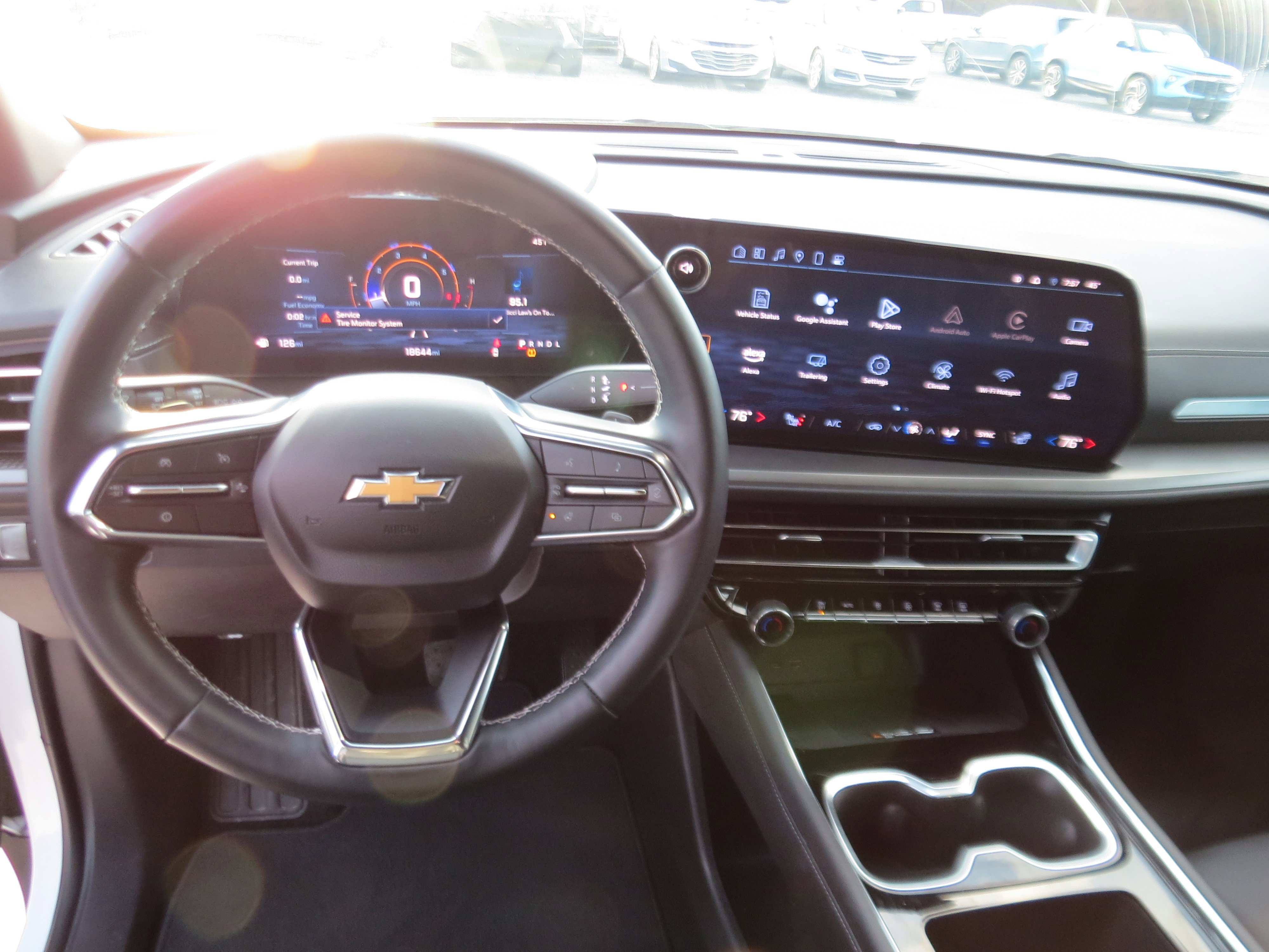 Used 2025 Chevrolet Traverse LT image 18