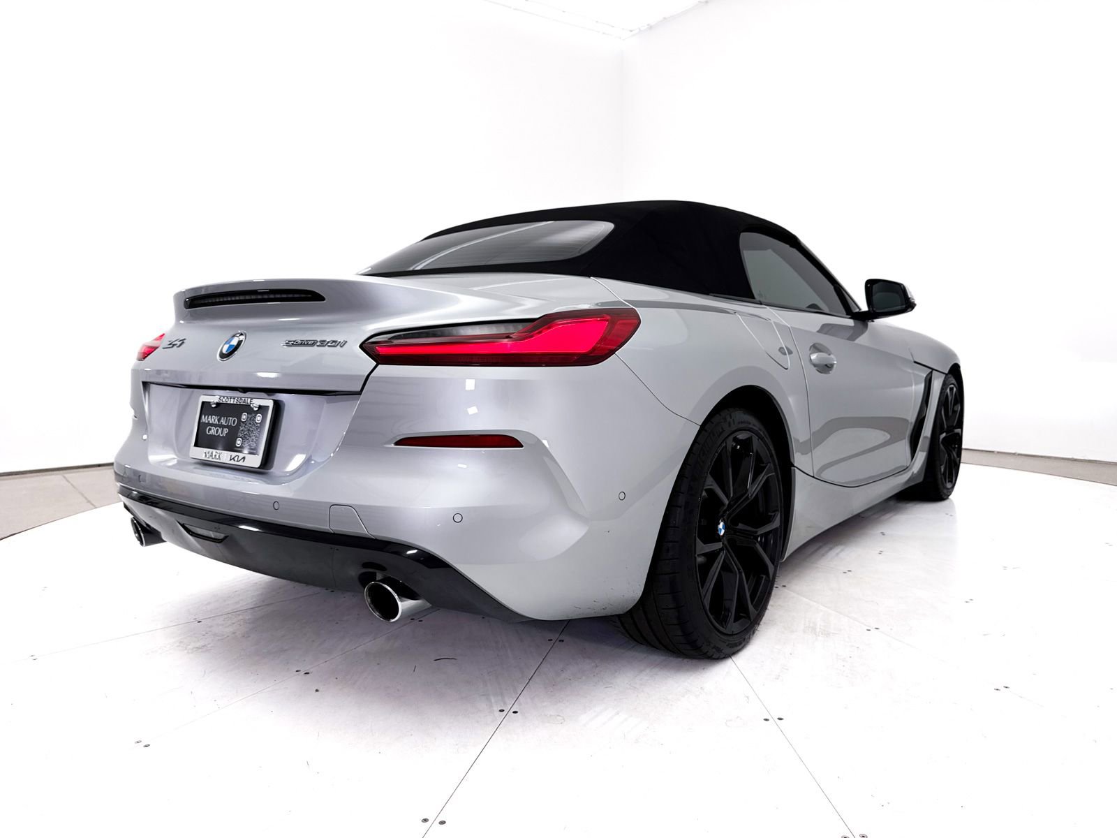 Used 2020 BMW Z4 sDrive30i w/ Premium Package RWD image 17