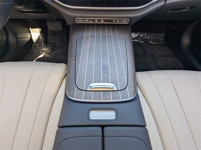 Used 2025 Mercedes-Benz E 350 4MATIC Sedan image 19