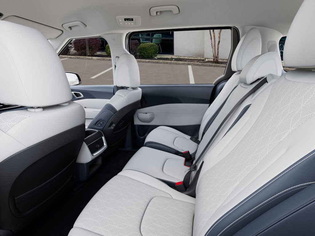 New 2026 Kia Carnival EX image 18