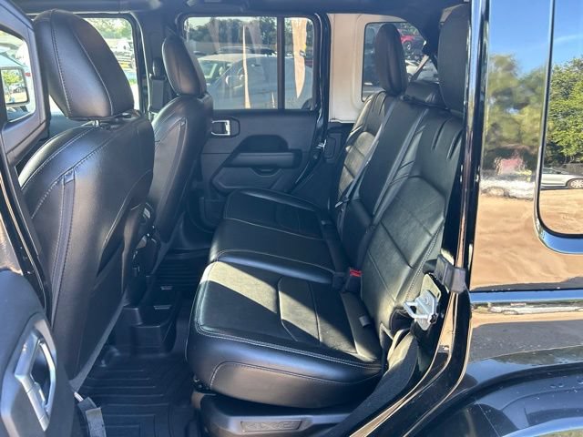 Used 2022 Jeep Wrangler Unlimited Sahara AWD/4WD image 6