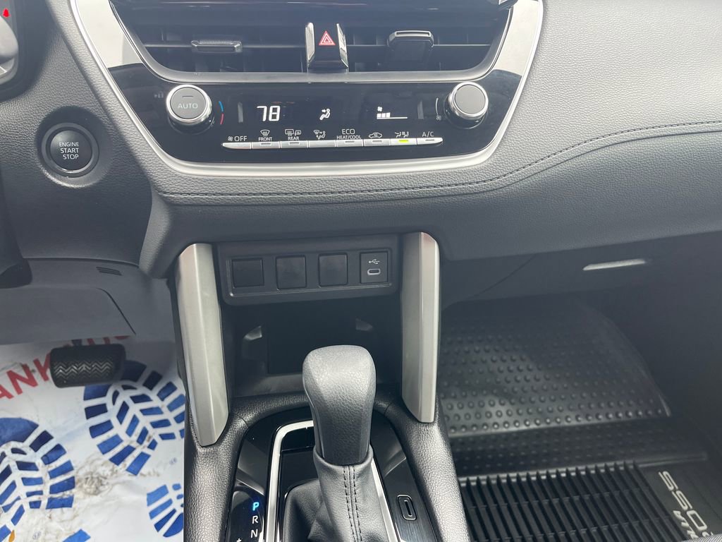 Certified 2024 Toyota Corolla Cross LE image 18