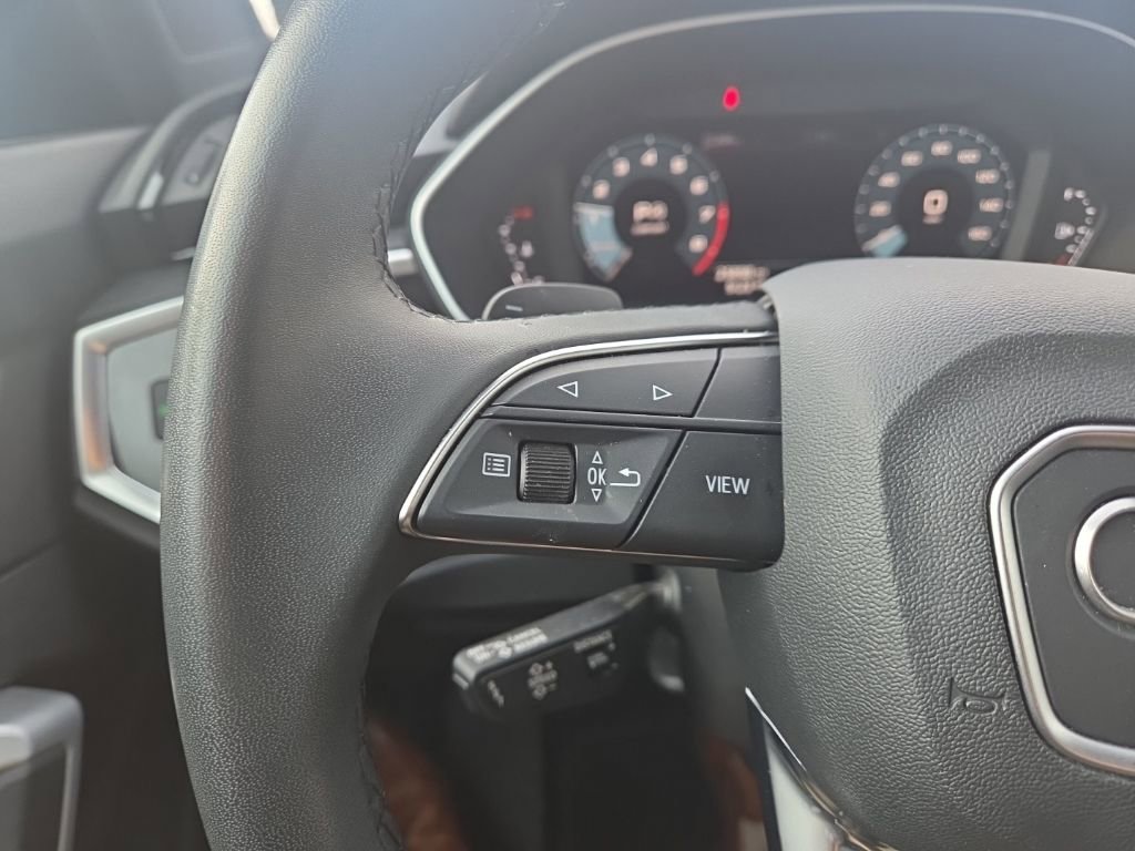 Used 2025 Audi Q3 2.0T Premium image 12
