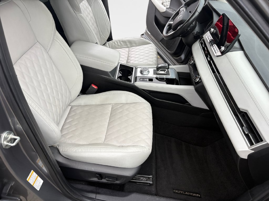 Used 2022 Mitsubishi Outlander SEL AWD/4WD image 26