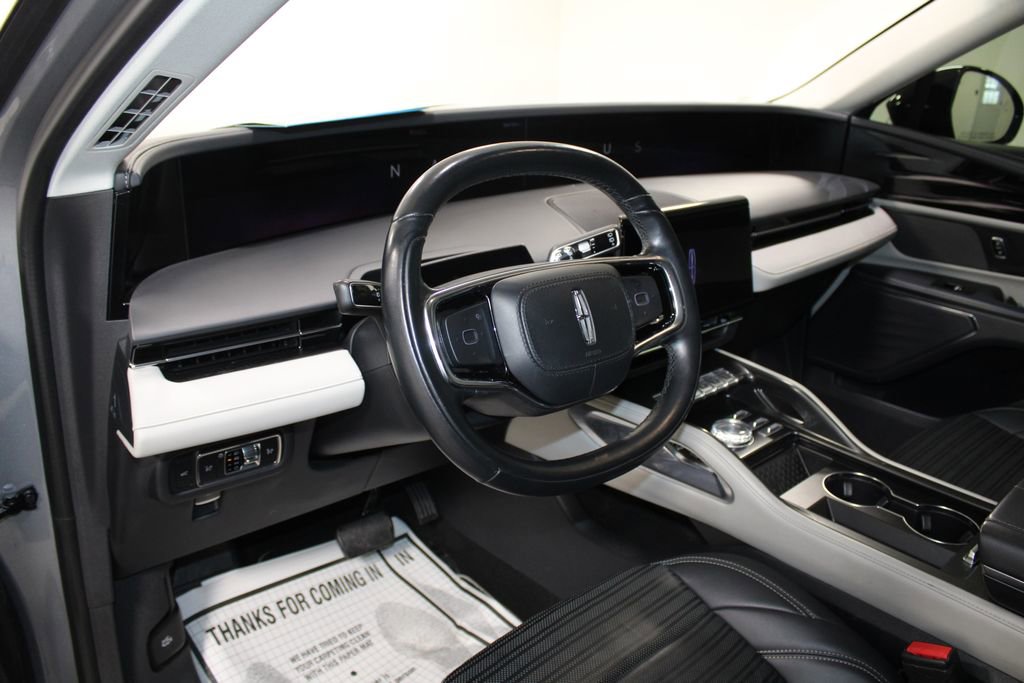 Used 2024 Lincoln Nautilus Reserve image 23