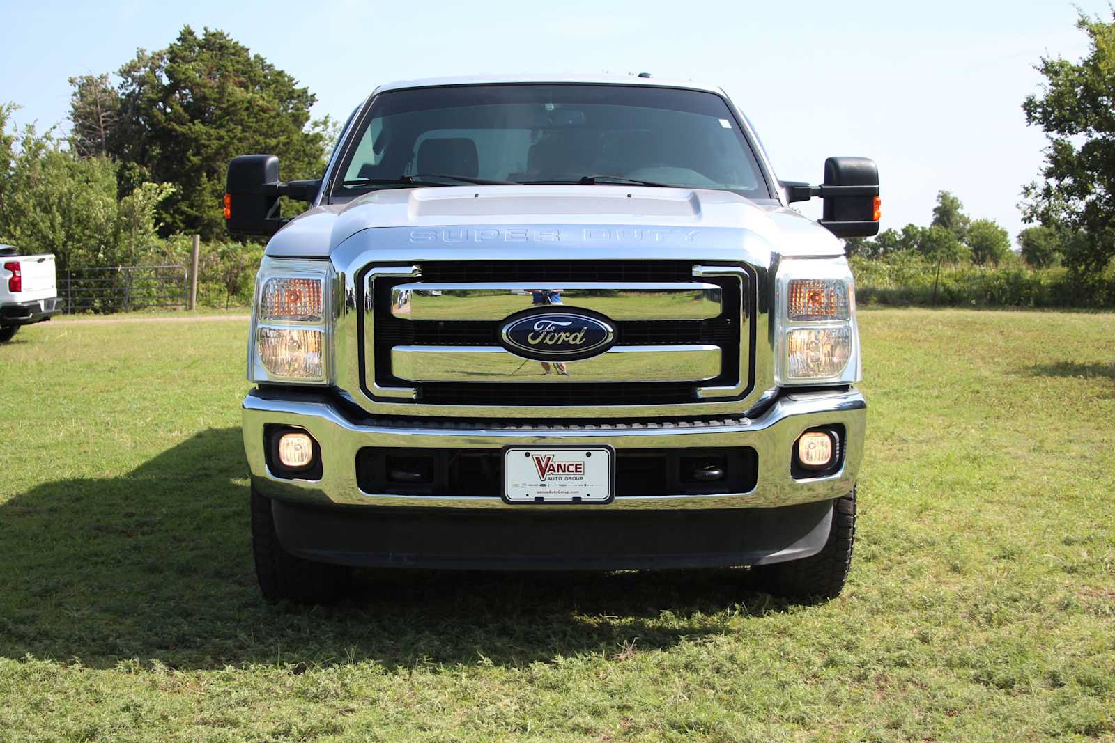 Used 2016 Ford F250 XLT w/ XLT Value Package AWD/4WD image 3