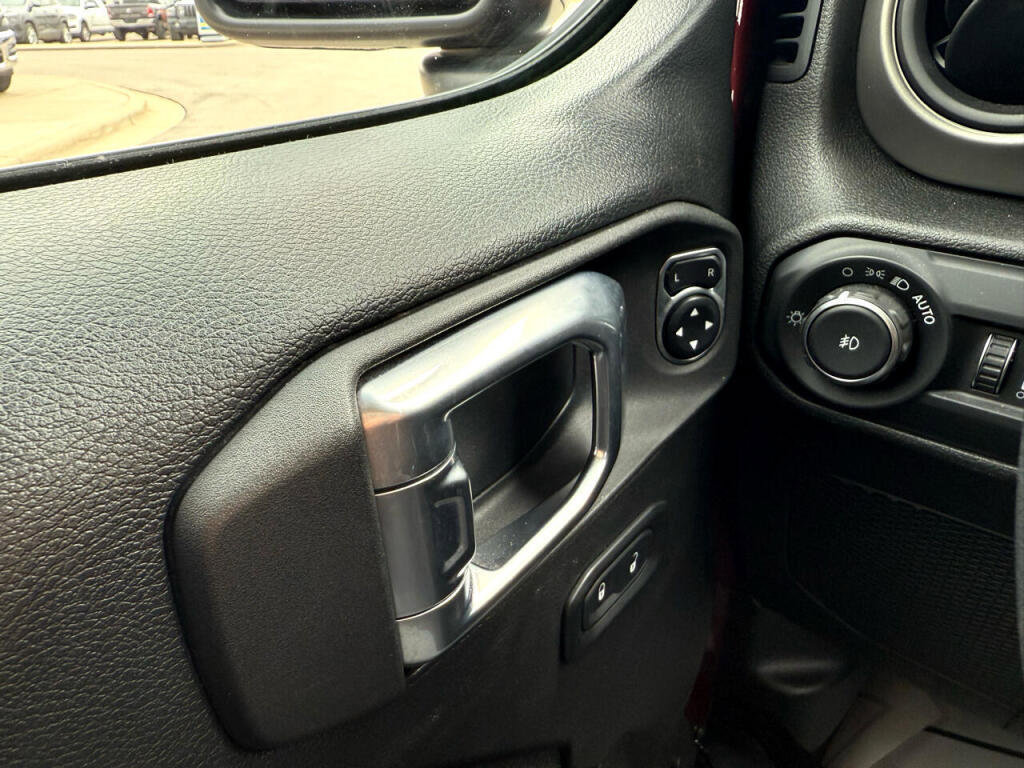Used 2021 Jeep Wrangler Unlimited Sport image 20