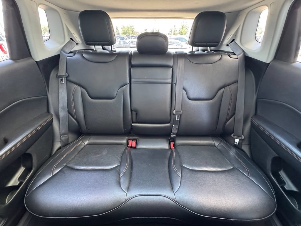 Used 2018 Jeep Compass Limited w/ Navigation Group FWD image 28