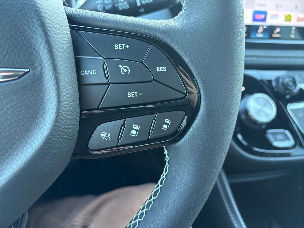 New 2026 Chrysler Pacifica Limited w/ S Appearance Package image 24