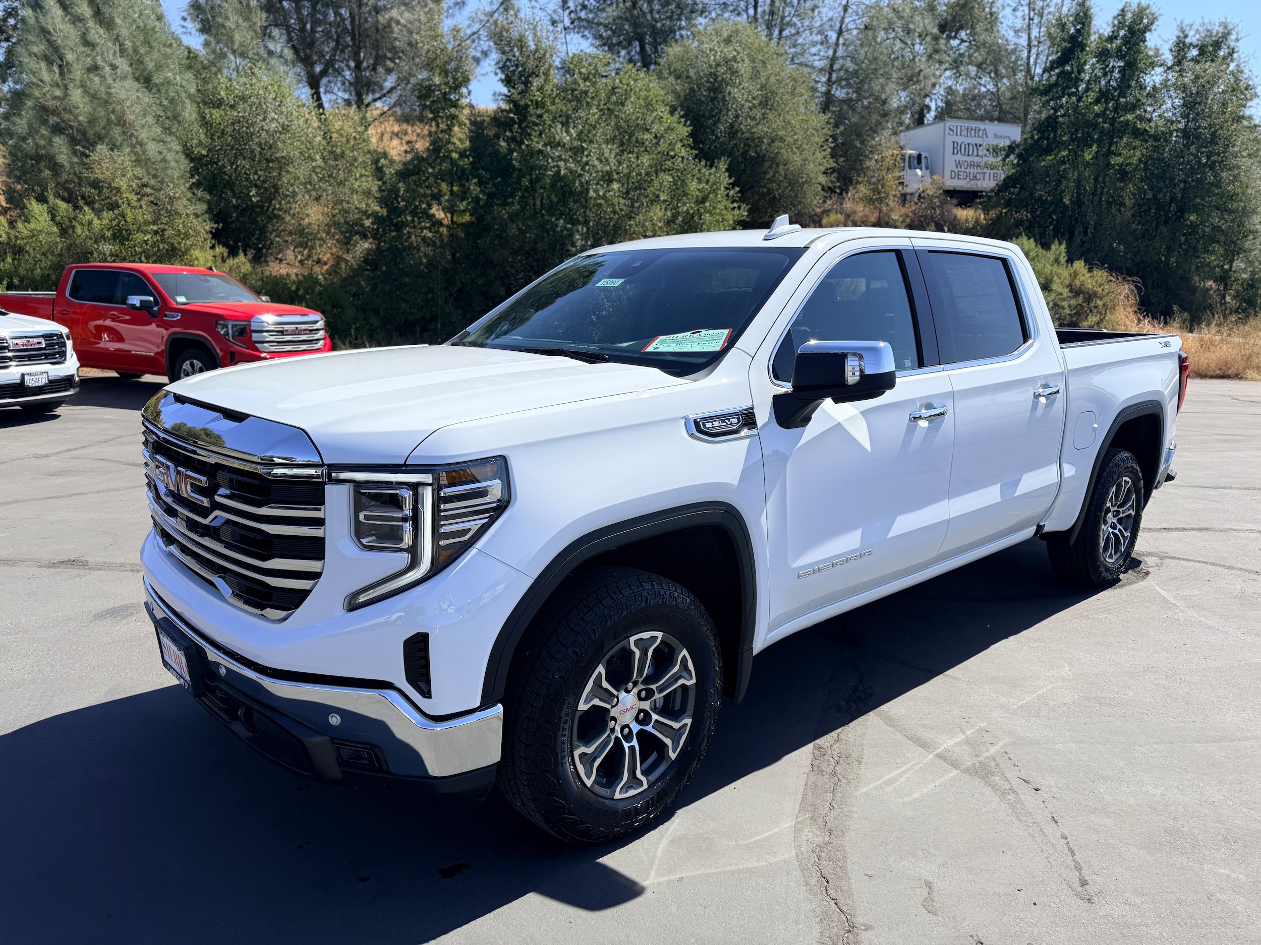 New 2026 GMC Sierra 1500 SLT w/ SLT Convenience Package AWD/4WD image 1