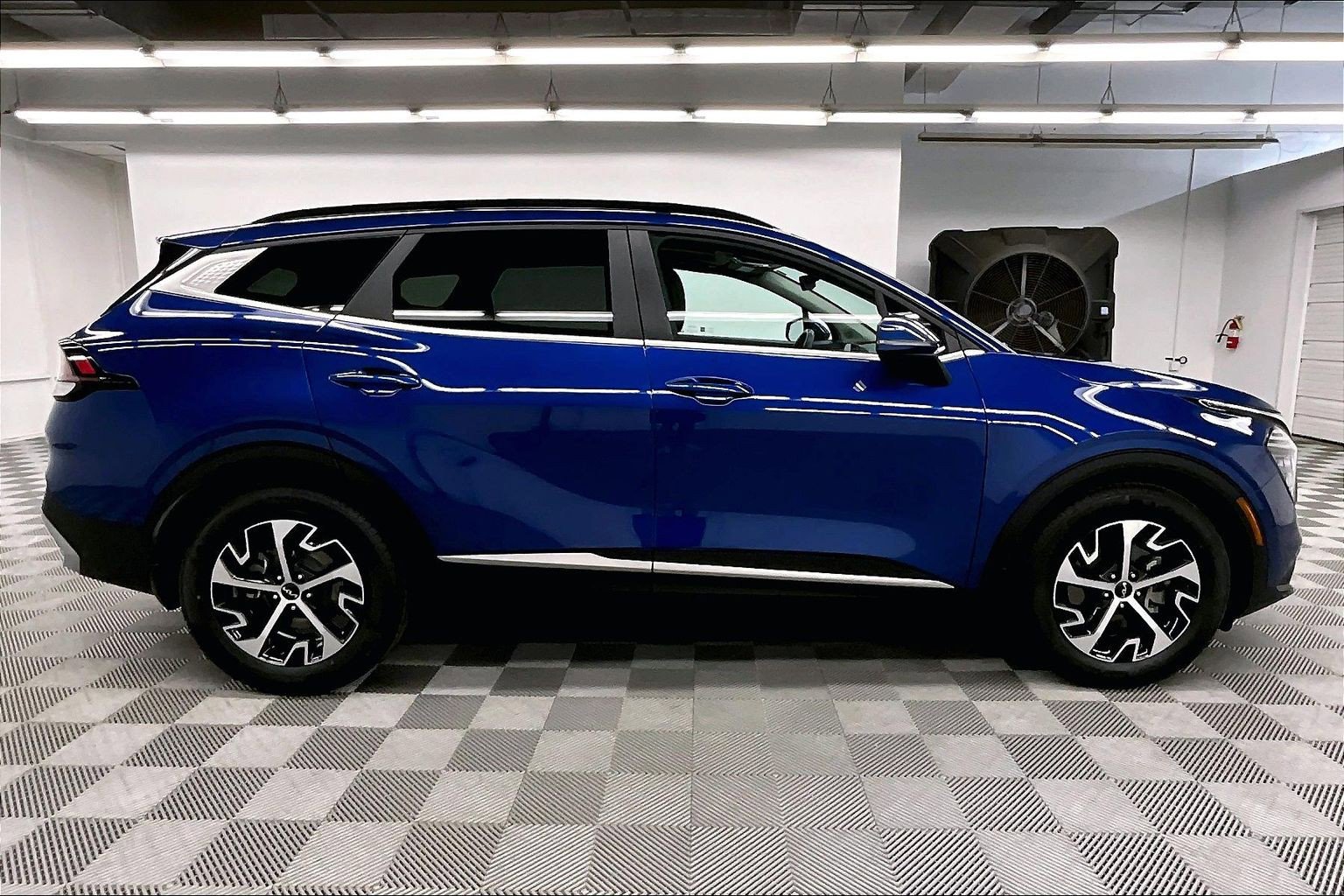 Used 2025 Kia Sportage EX w/ Premium Package FWD image 15