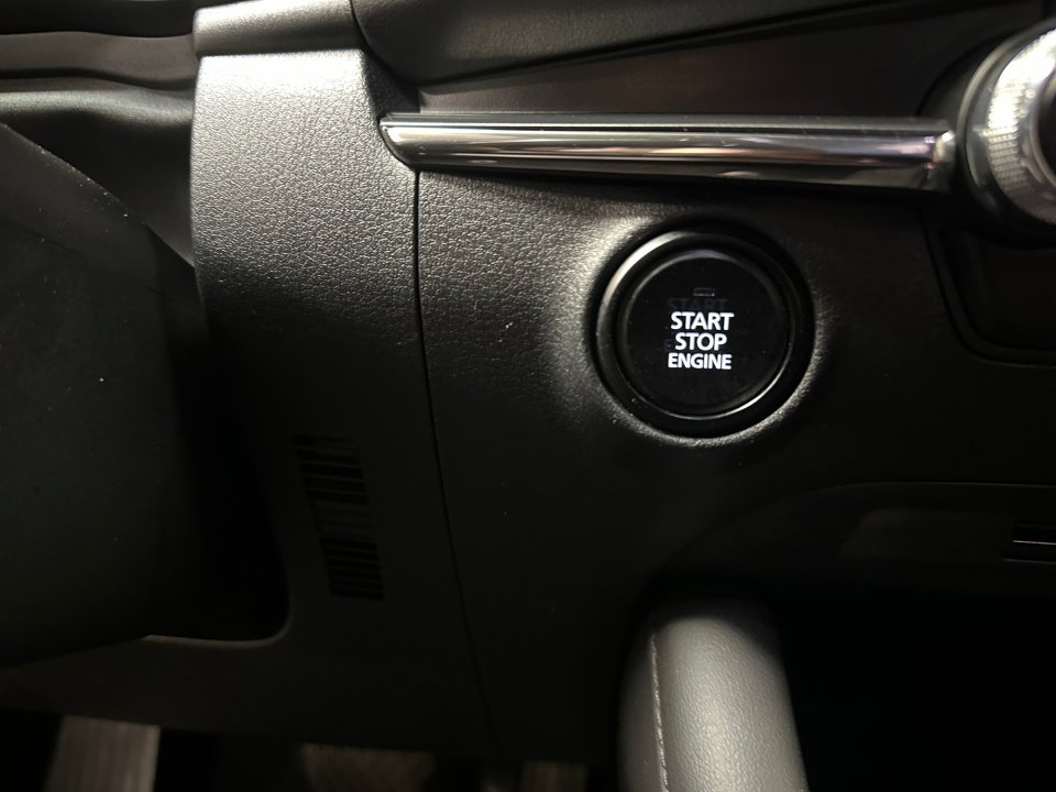 Used 2019 MAZDA MAZDA3 Hatchback w/ Preferred Package image 22