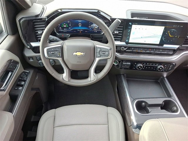 Used 2025 Chevrolet Silverado 2500 LTZ w/ LTZ Plus Package image 11