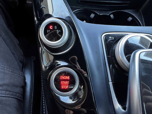 Used 2018 Mercedes-Benz AMG GT Roadster image 34