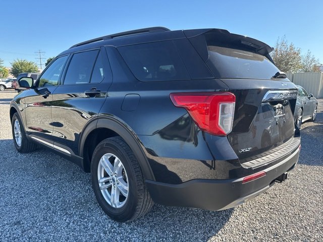 Used 2022 Ford Explorer XLT w/ Equipment Group 202A image 2