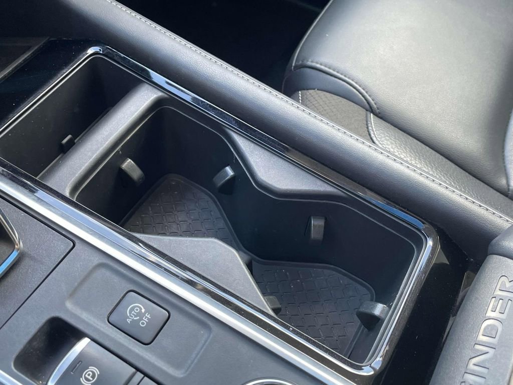 Used 2023 Nissan Pathfinder SL image 29