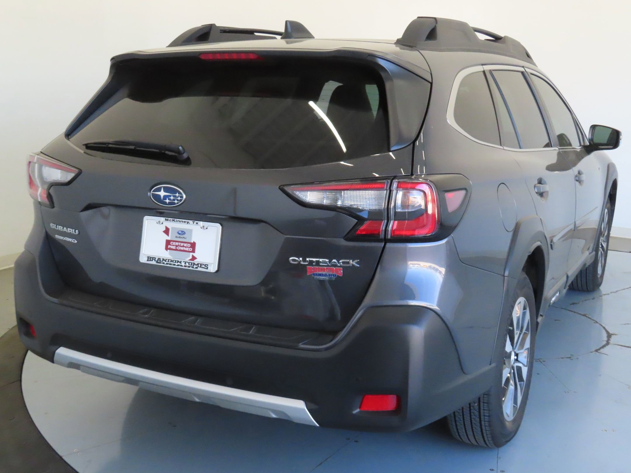 Used 2025 Subaru Outback Limited image 4