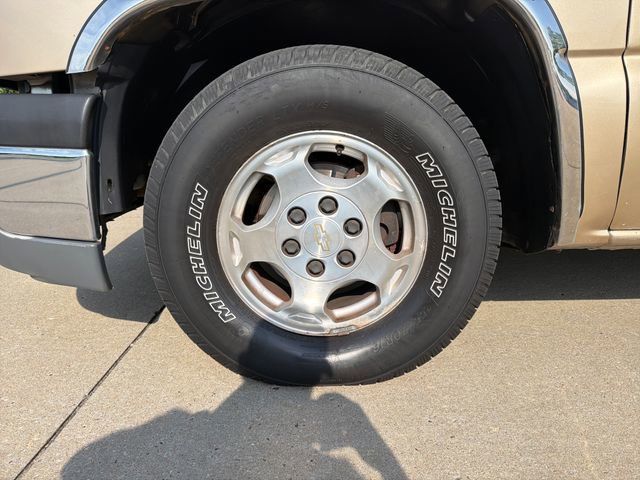 Used 2004 Chevrolet Silverado 1500 LS w/ Light Duty Power Package RWD image 9