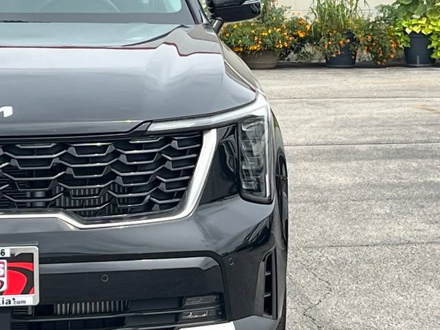 Certified 2025 Kia Sorento EX FWD image 17