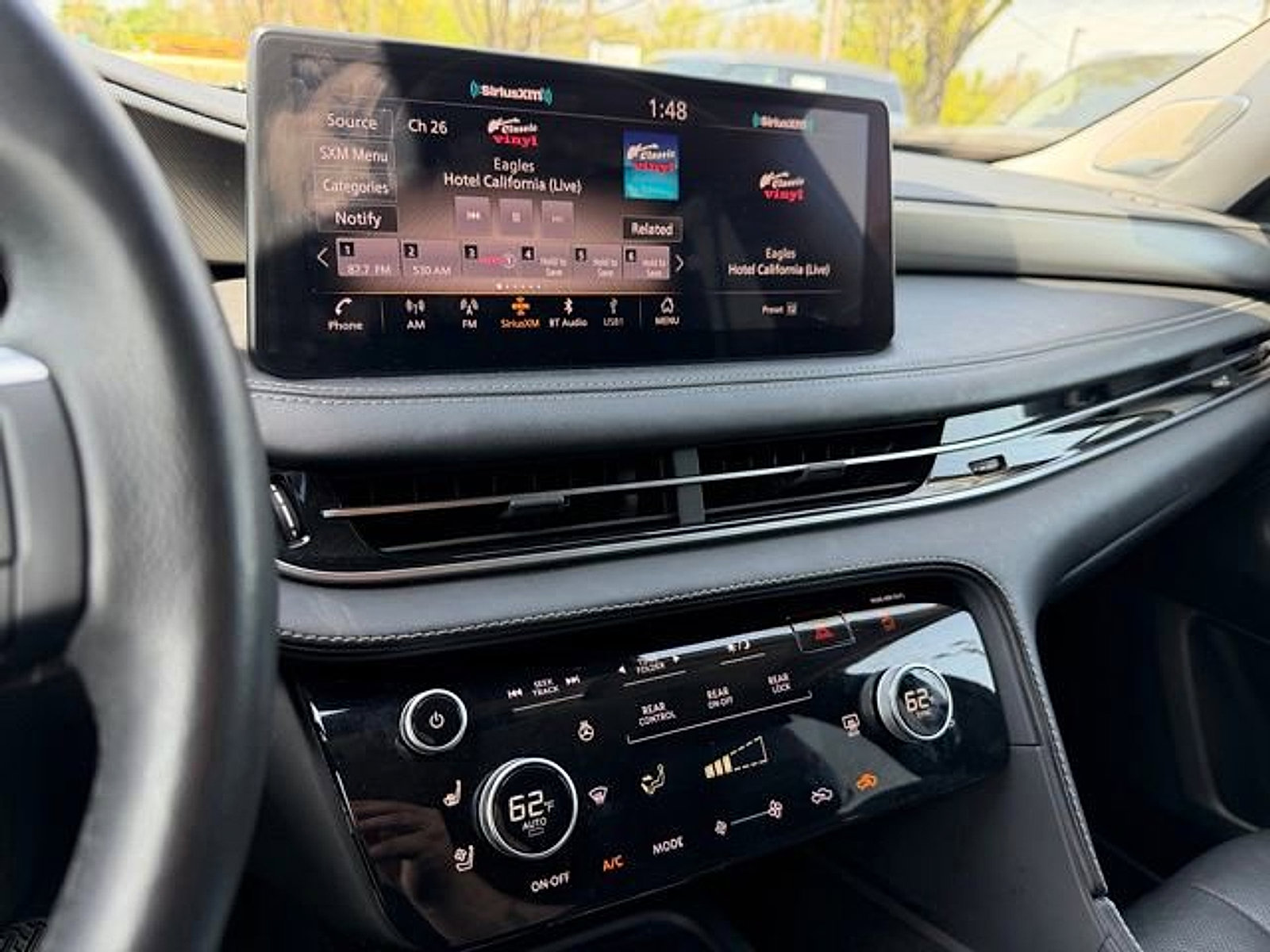 Certified 2023 INFINITI QX60 Luxe w/ Performance Audio Package AWD/4WD image 16