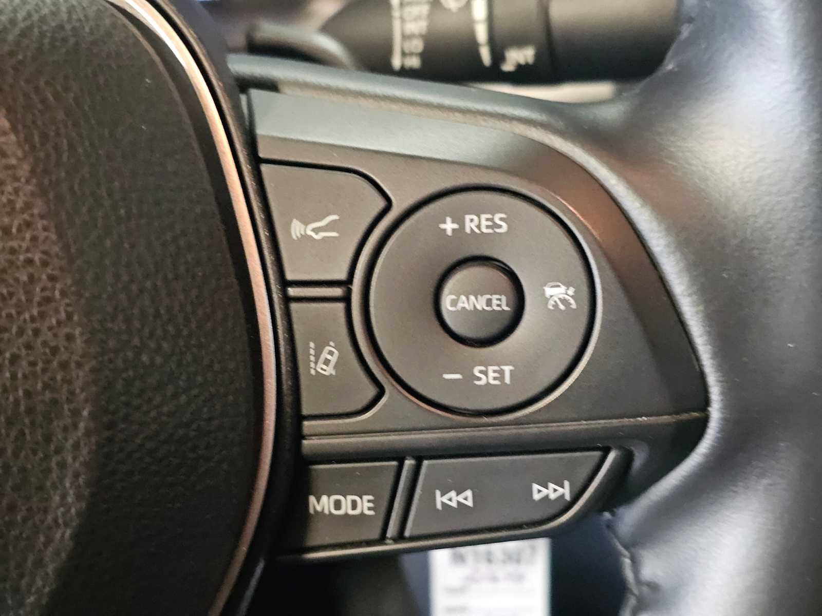 Used 2021 Toyota Corolla SE FWD image 19