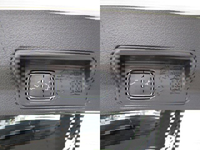 Used 2025 Ford Explorer ST-Line image 9