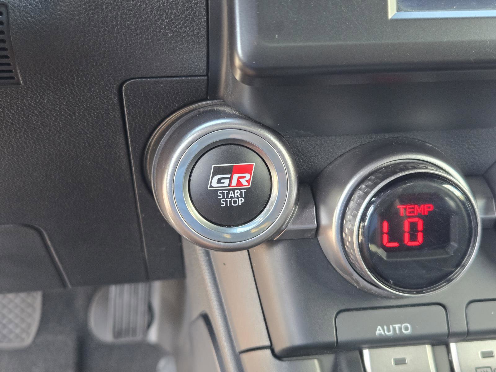 Used 2024 Toyota GR86 image 11