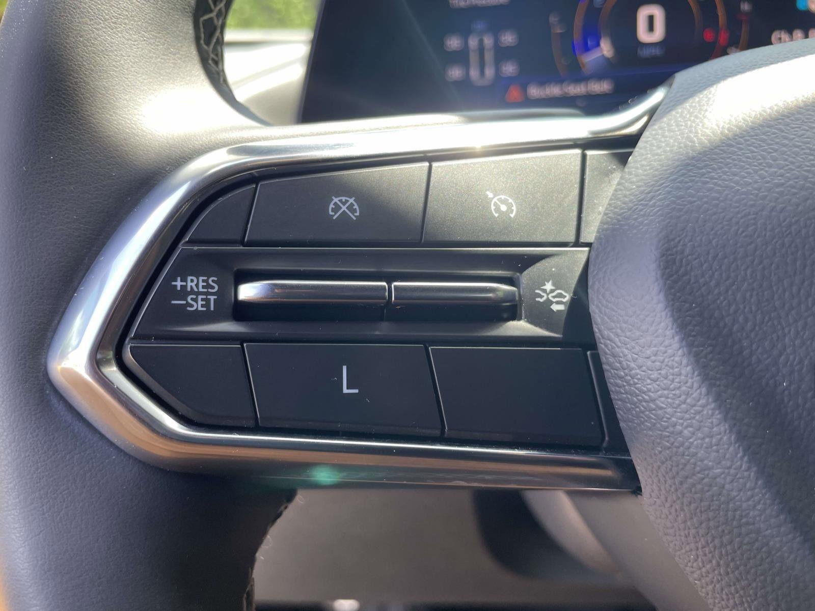 Used 2025 Chevrolet Traverse LT w/ LPO, Floor Liner Package image 9