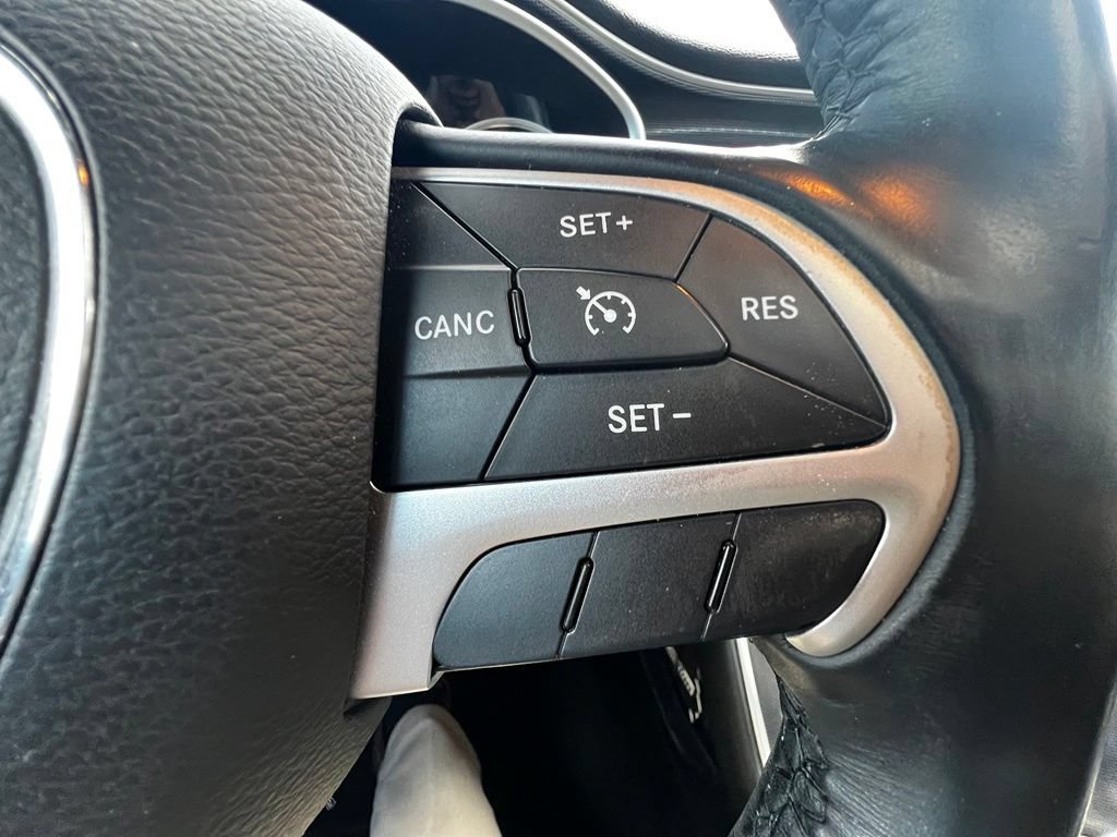 Used 2016 Dodge Challenger R/T Plus RWD image 21